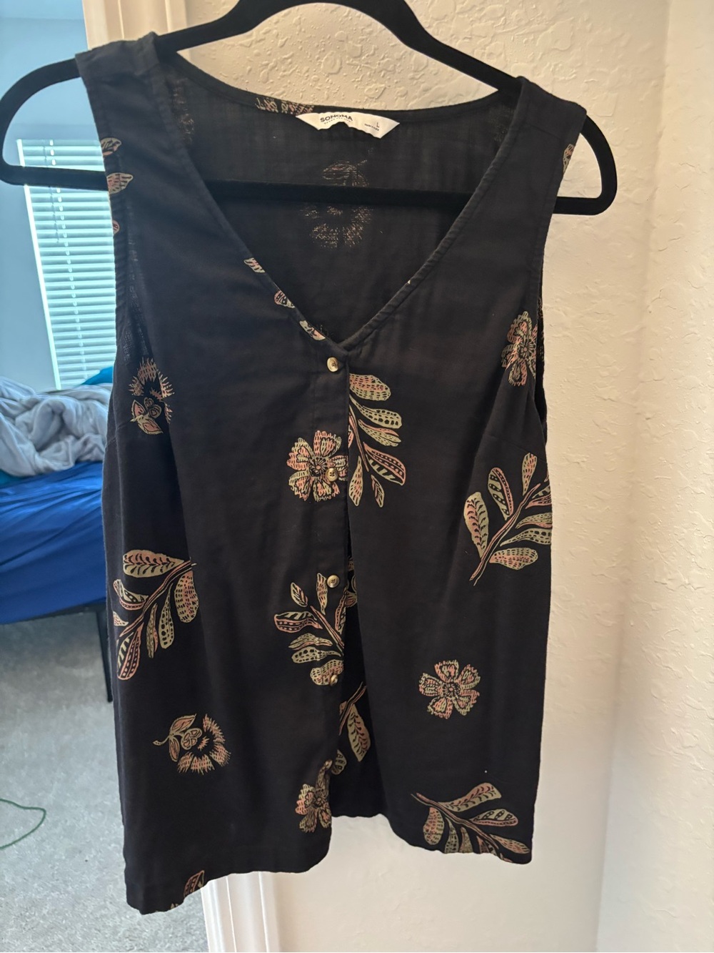 Sonoma V Neck Button Down Tank Top